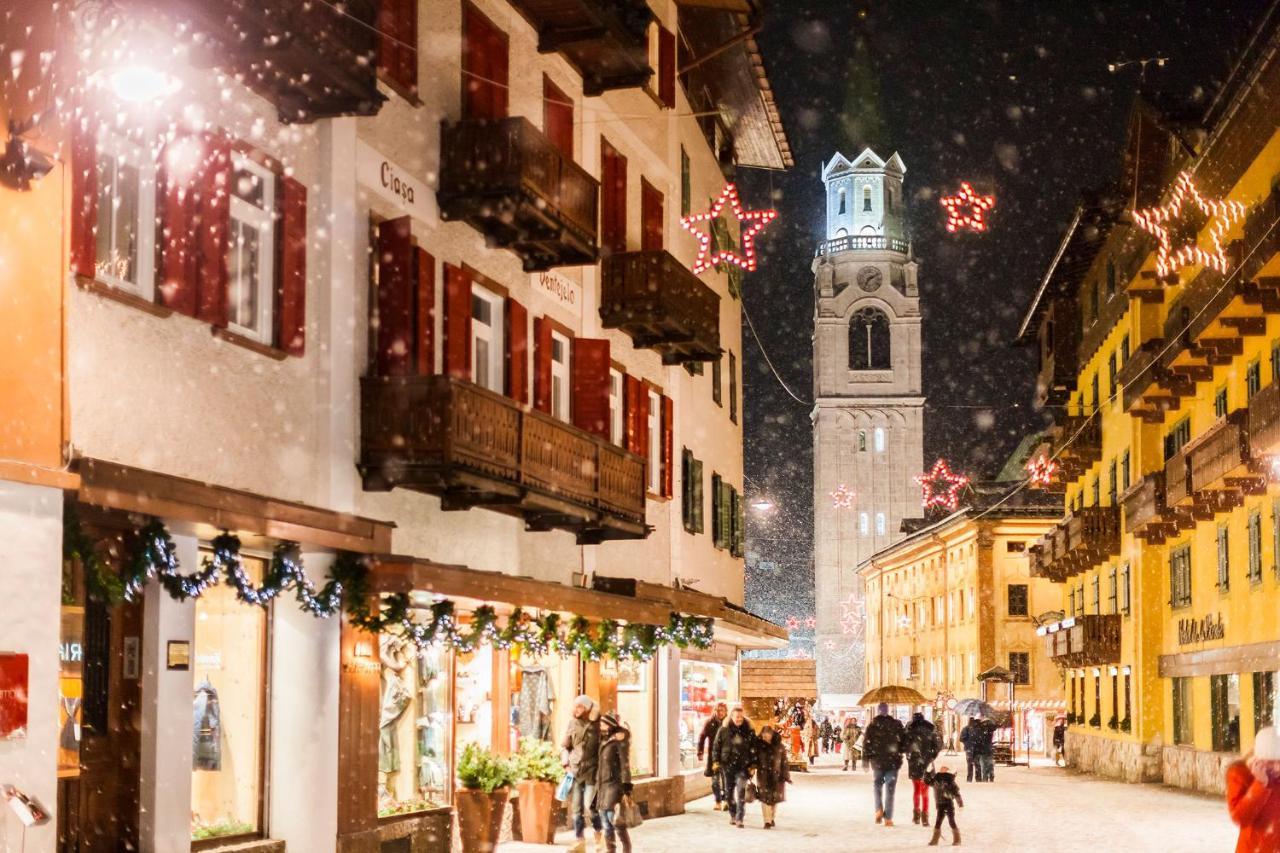 Hotel Corona Cortina dʼAmpezzo Dış mekan fotoğraf
