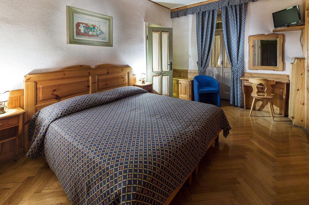 Hotel Corona Cortina dʼAmpezzo Dış mekan fotoğraf