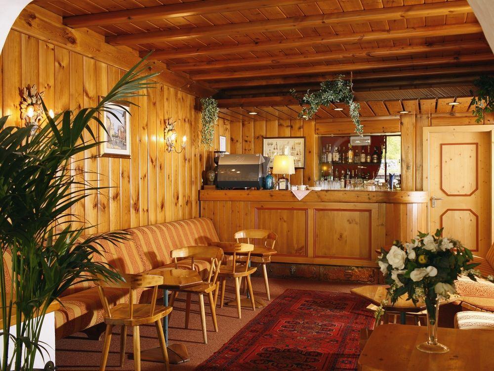 Hotel Corona Cortina dʼAmpezzo Dış mekan fotoğraf