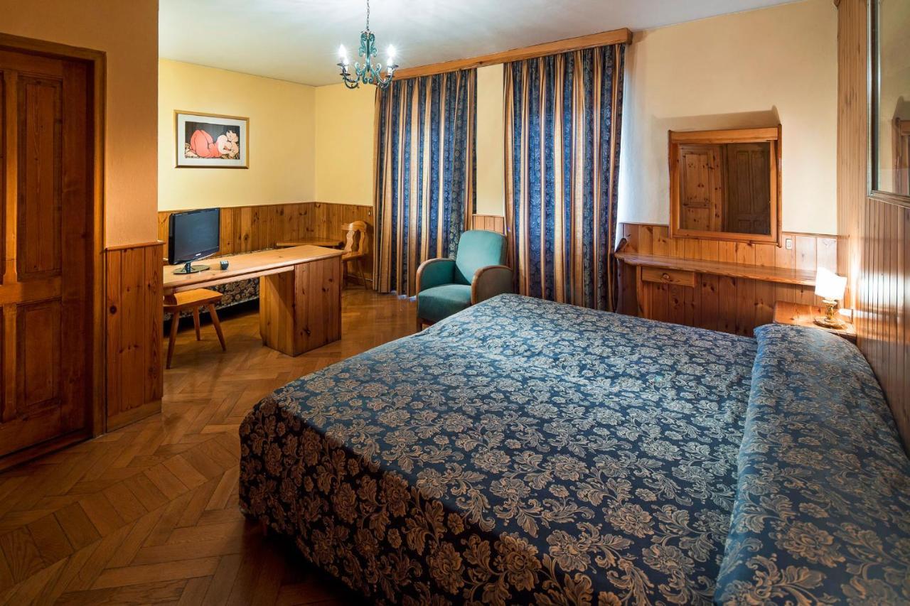Hotel Corona Cortina dʼAmpezzo Dış mekan fotoğraf