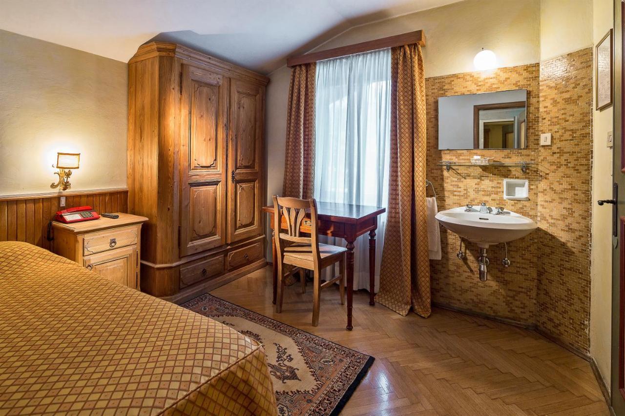 Hotel Corona Cortina dʼAmpezzo Dış mekan fotoğraf