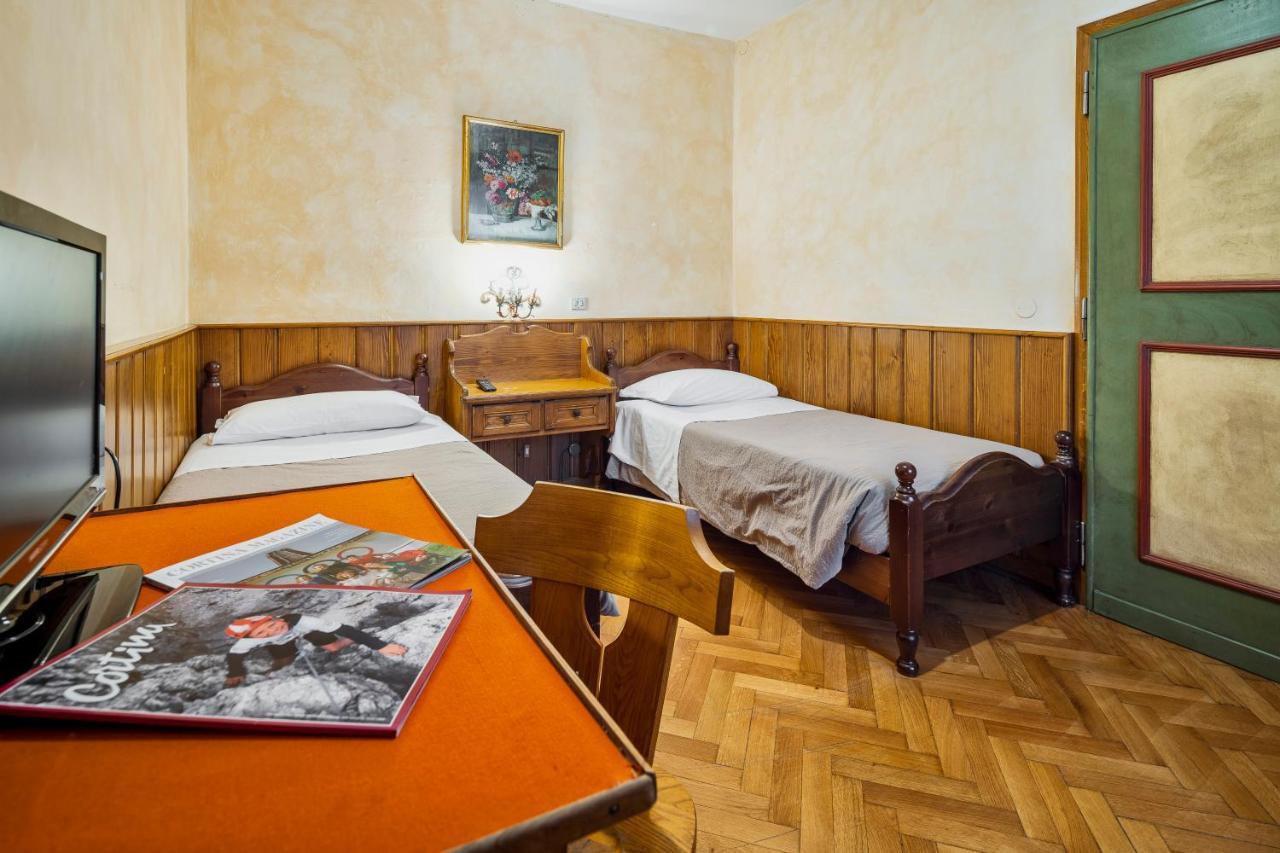 Hotel Corona Cortina dʼAmpezzo Dış mekan fotoğraf
