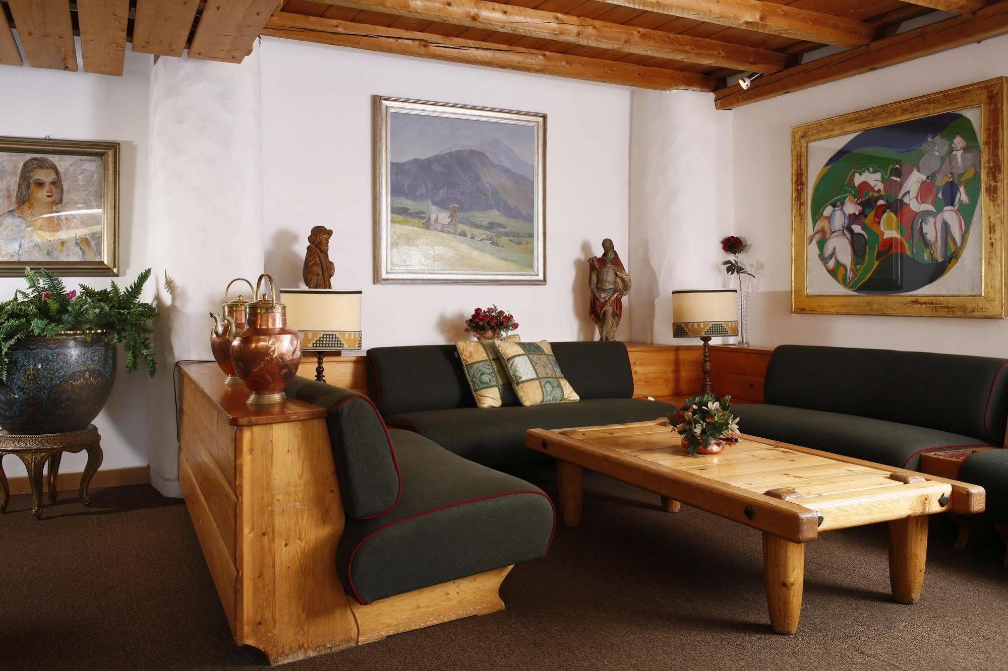 Hotel Corona Cortina dʼAmpezzo Dış mekan fotoğraf