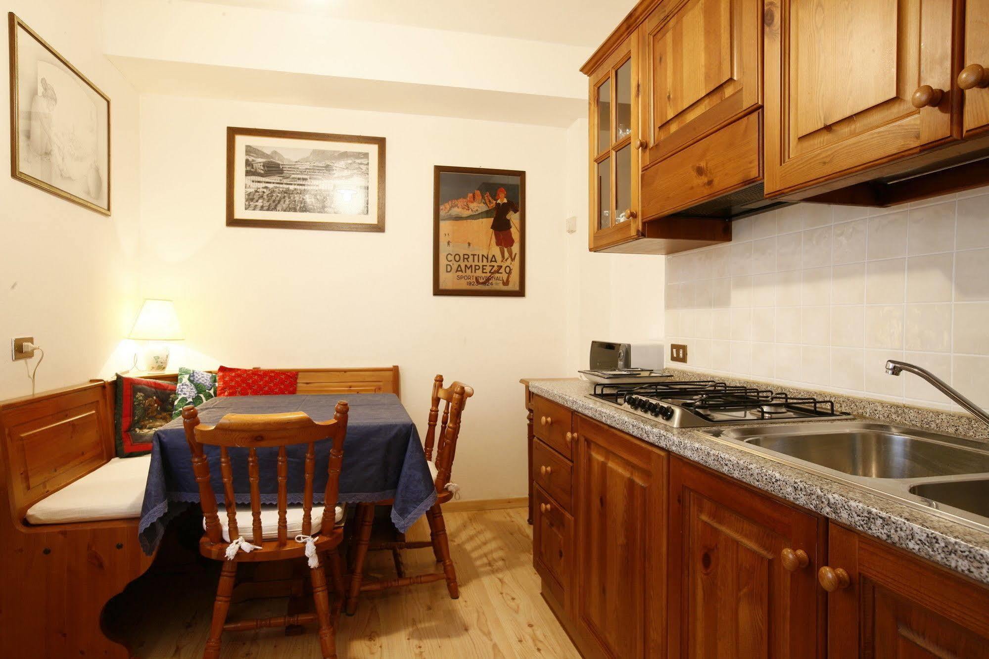 Hotel Corona Cortina dʼAmpezzo Dış mekan fotoğraf